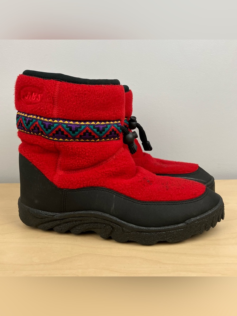 Vintage JIBS Women’s Size 39 / 8-8.5 Fleece Winter Boots Red Aztec Stripe
